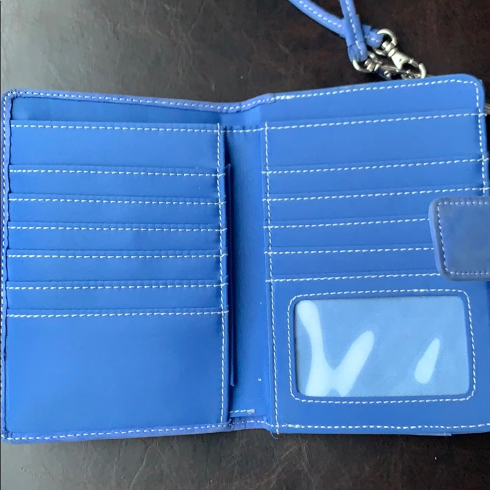 Italian Calfskin Blue Wallet/Wristlet. - Picture 4 of 11